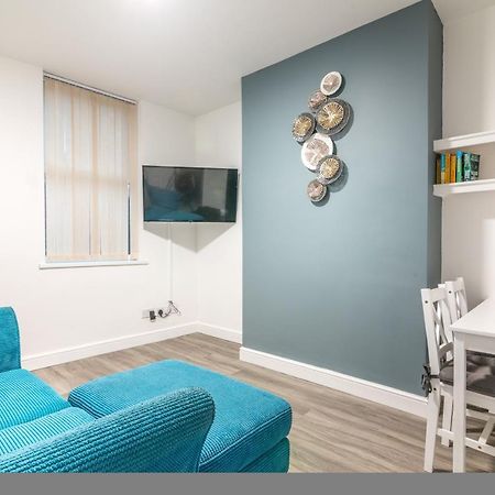 Platform Avenues Apartment 1 With Free Street Parking Kingston upon Hull Eksteriør billede